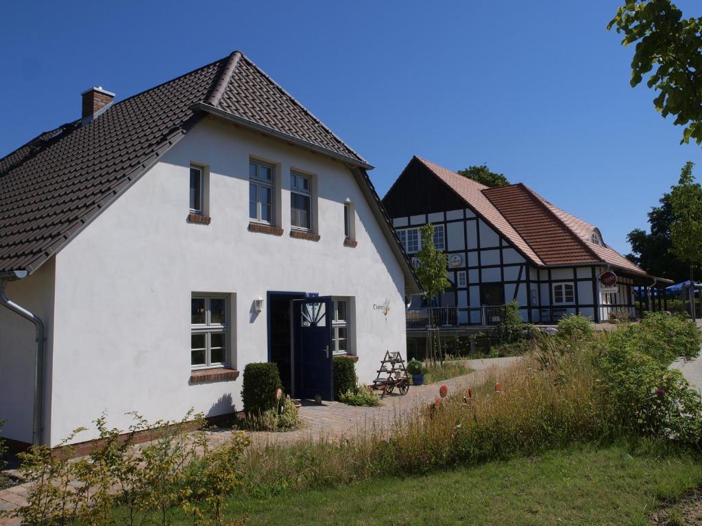 Feriendorf Alte Schmiede Aparthotel Mellenthin Luaran gambar